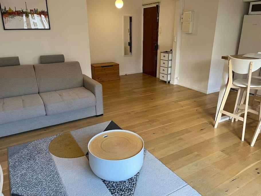 Superbe Appartement Avec Belle Vue Jardin Paris Eksteriør billede