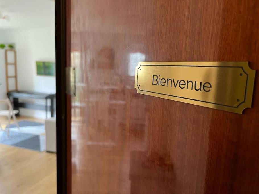 Superbe Appartement Avec Belle Vue Jardin Paris Eksteriør billede
