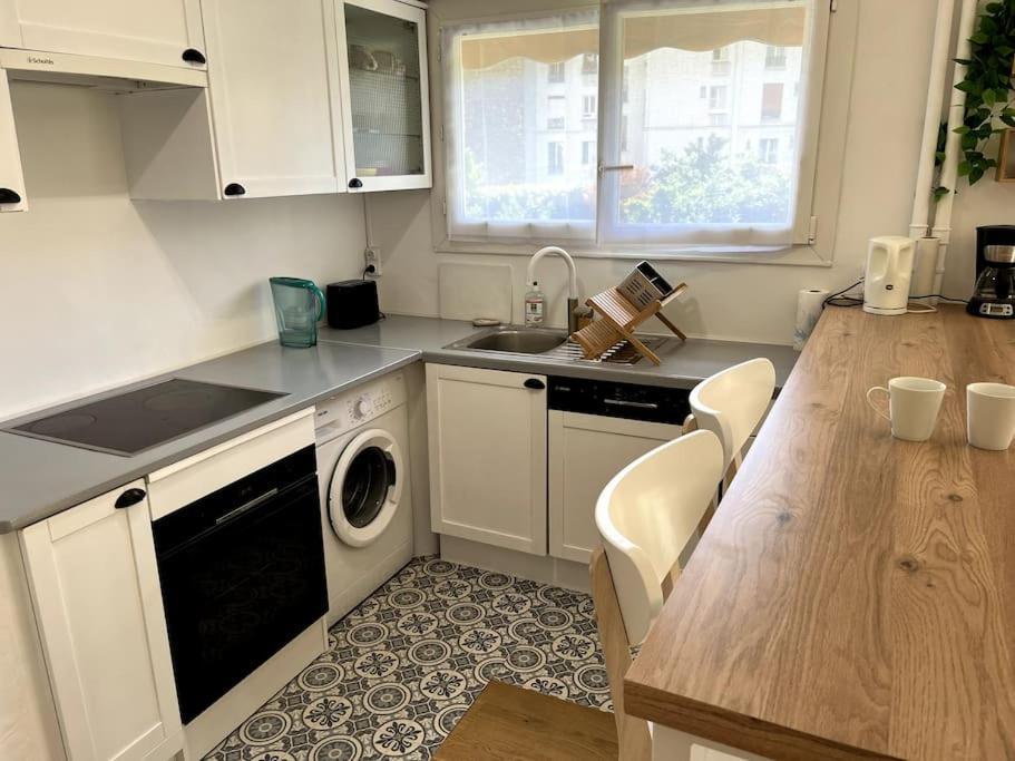 Superbe Appartement Avec Belle Vue Jardin Paris Eksteriør billede